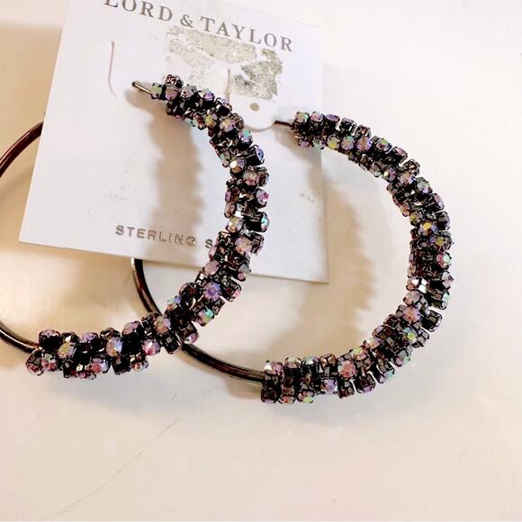 Lord and Taylor Iridescent Purple Pink Hoop Earrings Retro NWT NEW - Picture 2 of 7